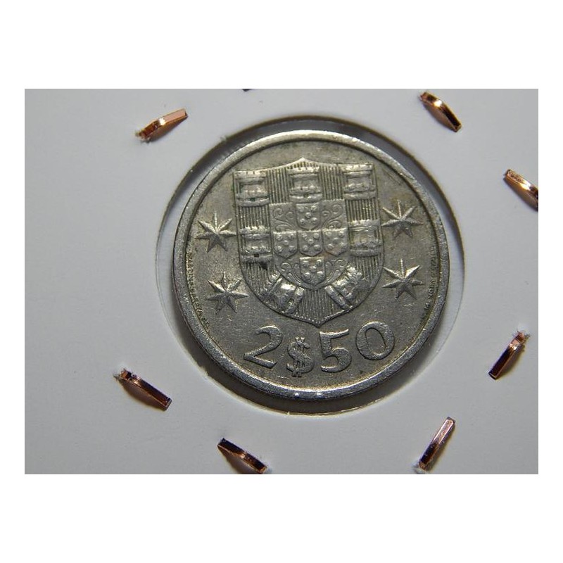 Portugalsko 2 ½ Escudos 1983 XF č00334 Portugalsko 2 ½ Escudos 1983 XF č00334