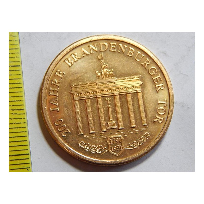 Německo pozlacená medaile 200 Jahre Brandeburger Tor UNC č39410 Německo pozlacená medaile 200 Jahre Brandeburger Tor UNC č39410