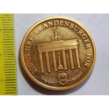 Německo pozlacená medaile 200 Jahre Brandeburger Tor XF č39408 
