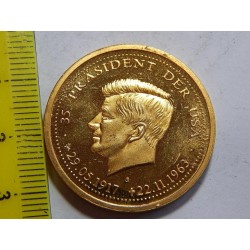 Německo pozlacený 35. prezident USA Kennedy č39406 