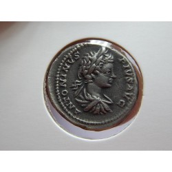 Řím Antoninus Pius Denár Ag XF č00072  